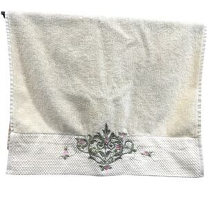 Embroidered Guest Hand Towel Akova 100% Cotton Made in Turkey Floral 18x28
